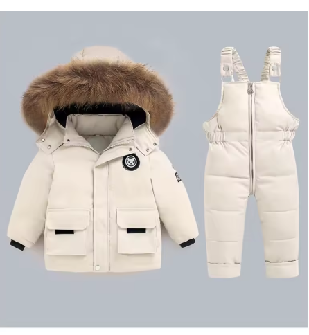 Doudoune + Combinaison Bébé – Prêt pour l’Hiver et la Neige