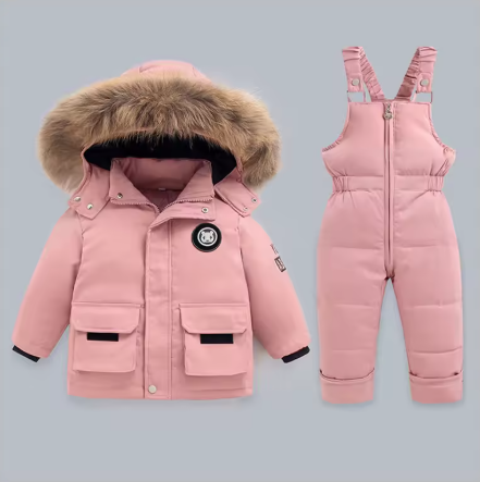 Doudoune + Combinaison Bébé – Prêt pour l’Hiver et la Neige